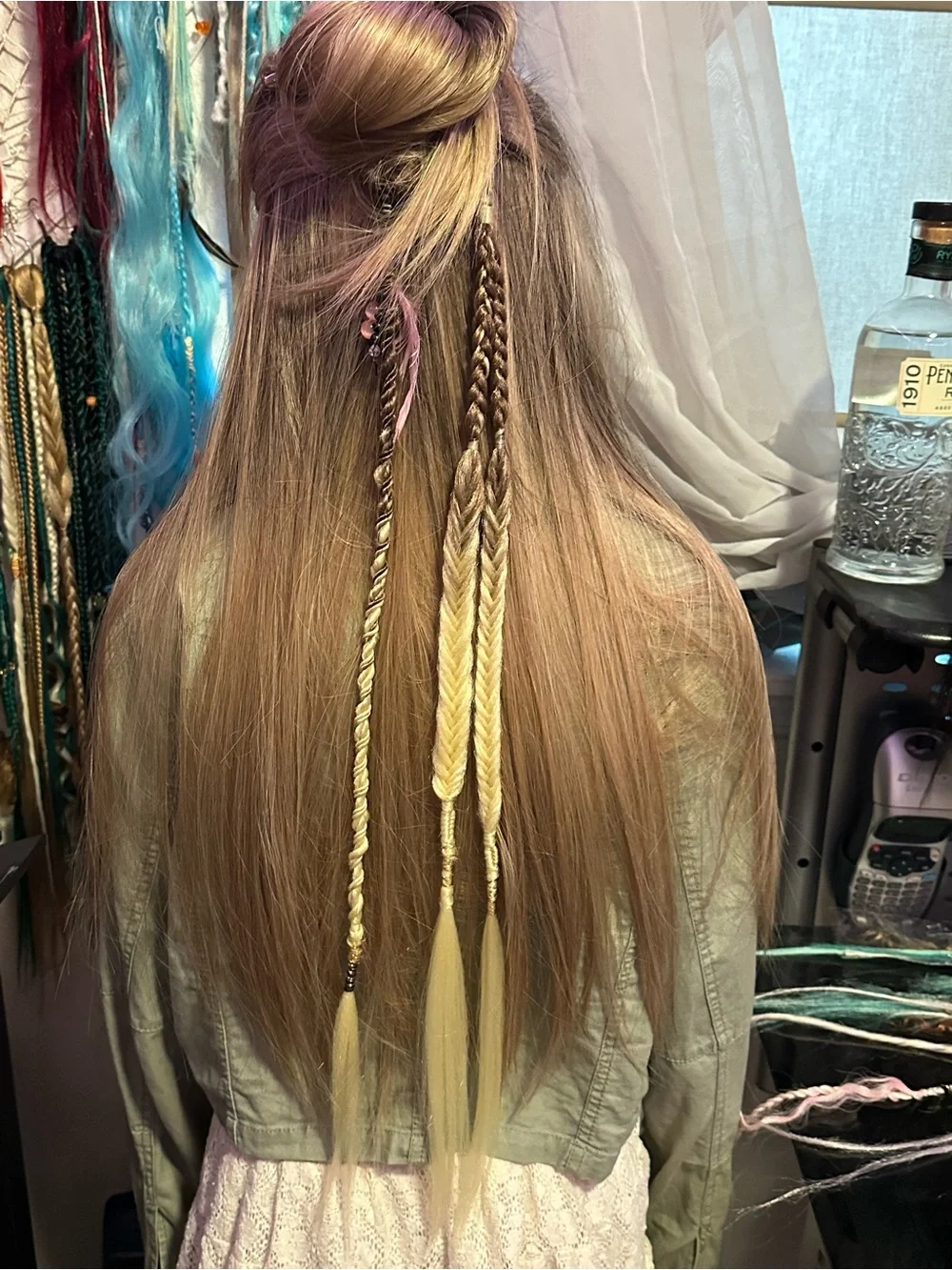 Hand-Braided Hair Extensions in hombre melted caramel